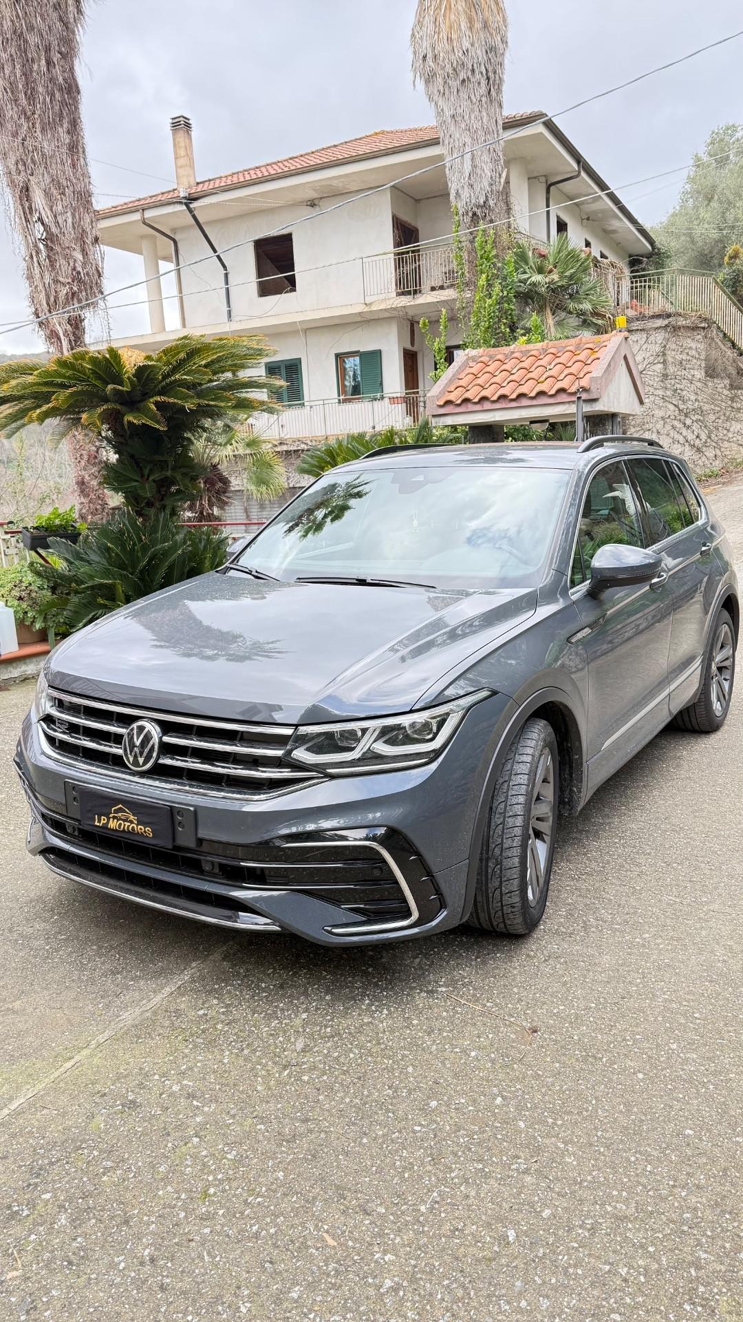 Volkswagen Tiguan 2.0 TDI 150 CV SCR DSG R-Line