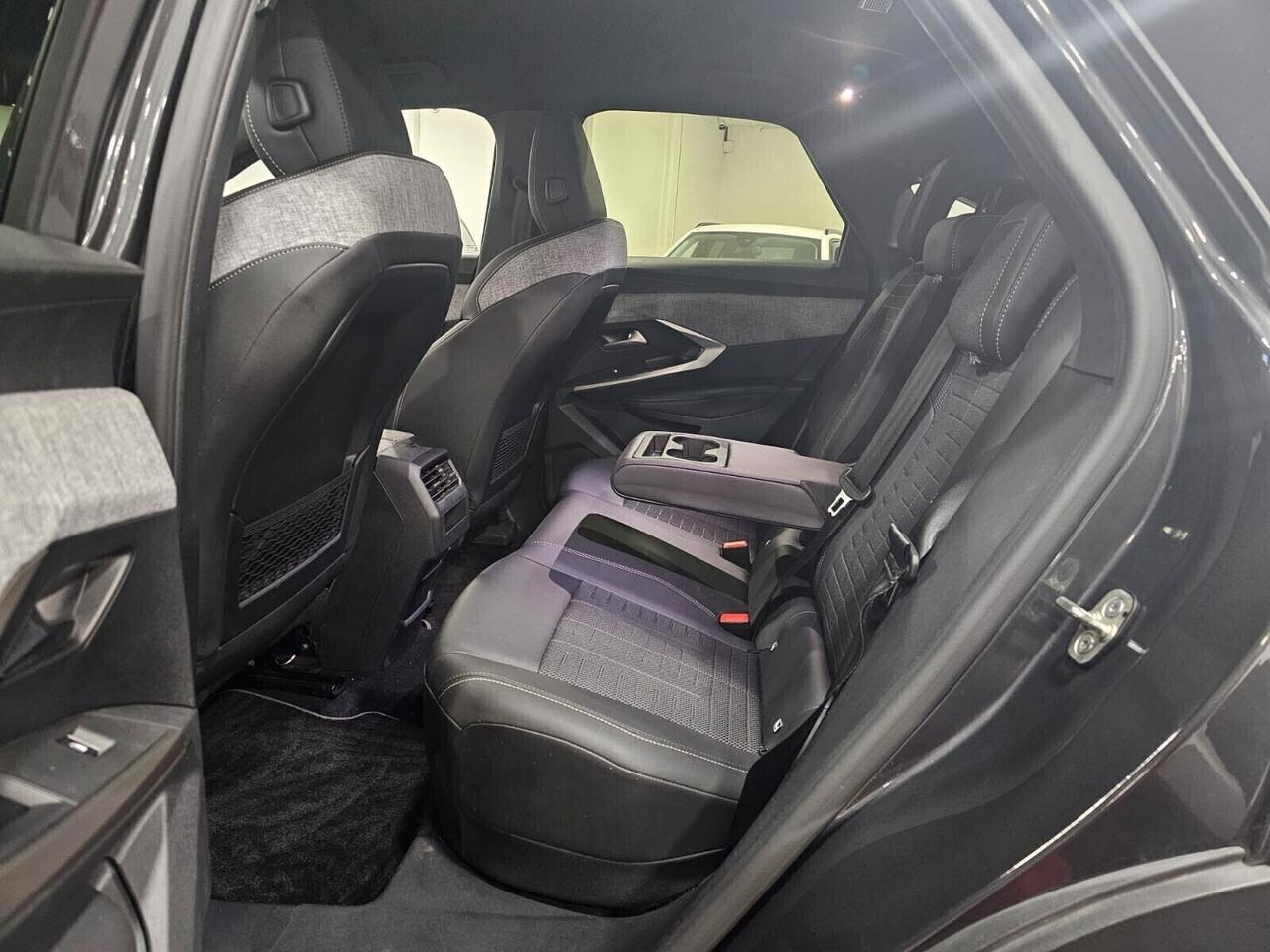 Nuova PEUGEOT 3008 GT - Hybrid 145CV E-DCS6 Grigio Titanio
