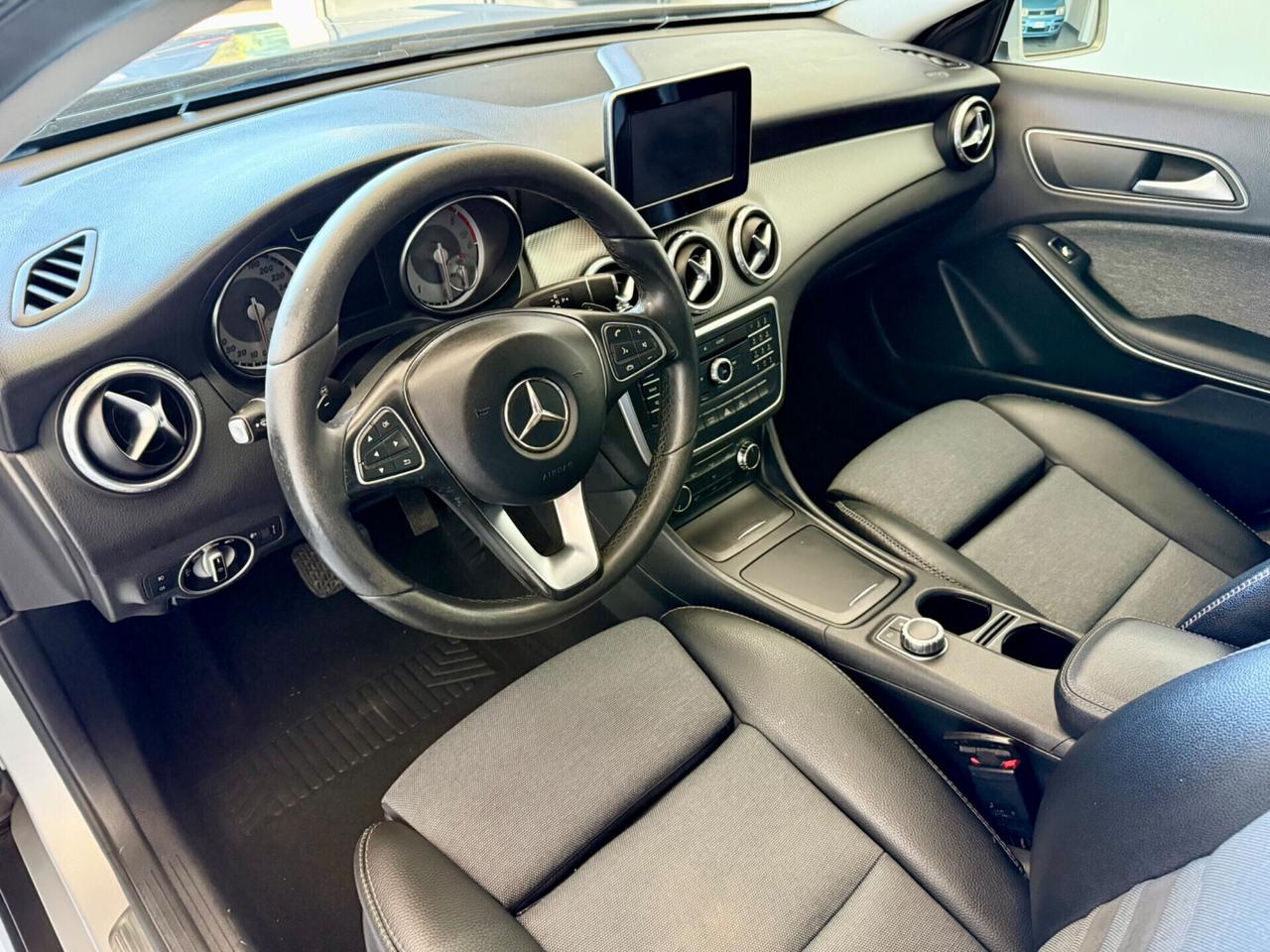 Mercedes-benz GLA 200 d Sport Auto