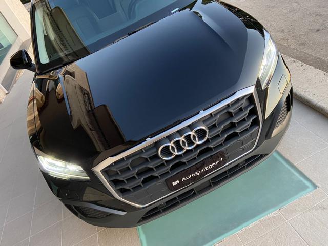 AUDI Q2 30 TDI Admired Advanced-RETROCAMERA-CARPLAY