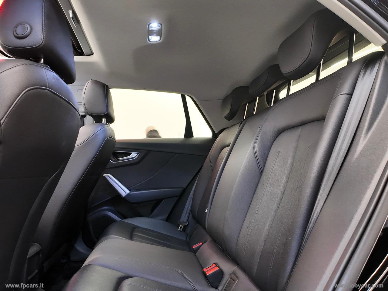 AUDI Q2 35 TDI quattro S tr. Identity Black