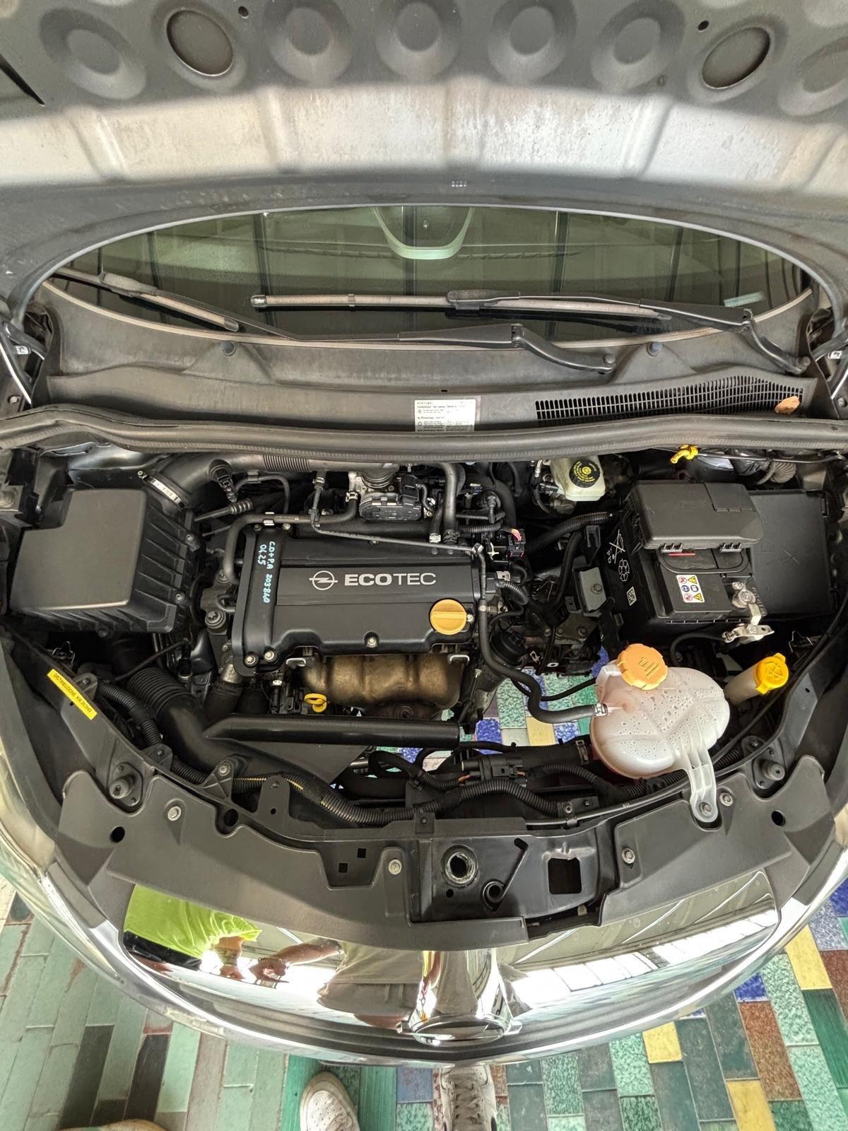 Opel Corsa 1.2 5 porte Enjoy