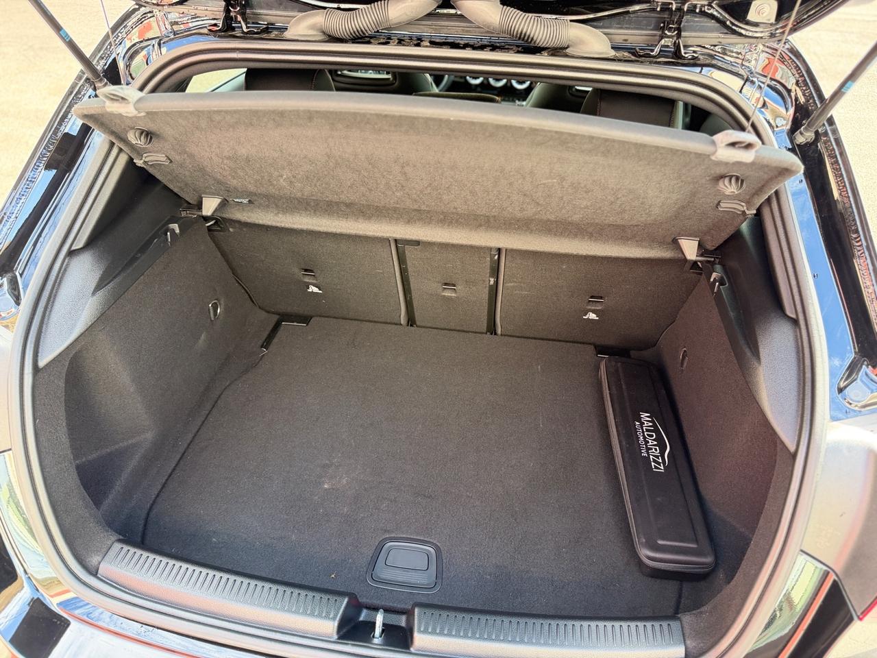 Mercedes-benz A180 d Automatic AMG LINE-2023 AMBIENT/LED