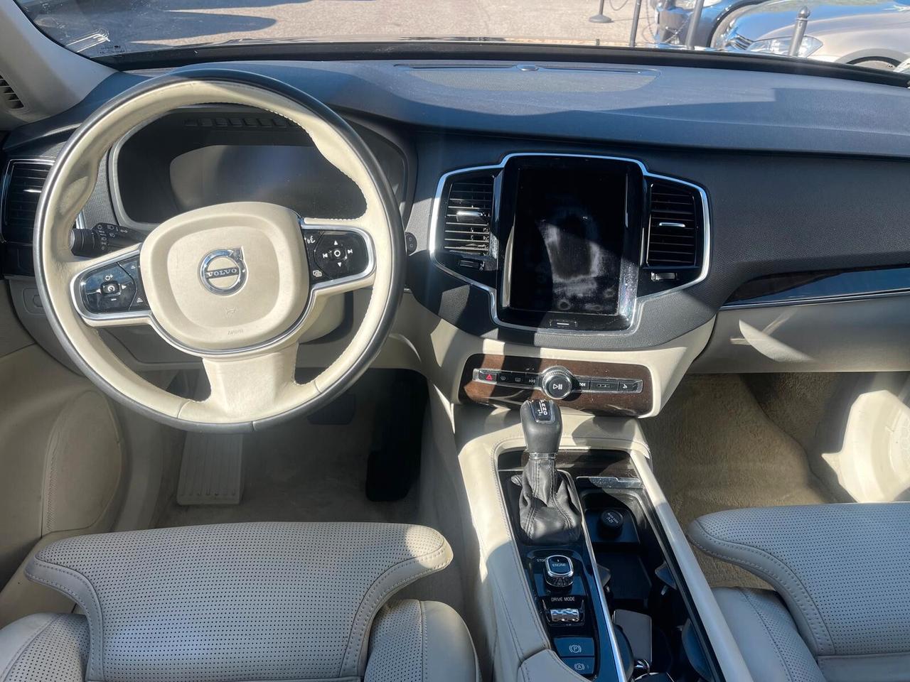 Volvo XC 90 XC90 D5 AWD Geartronic 7 posti Momentum