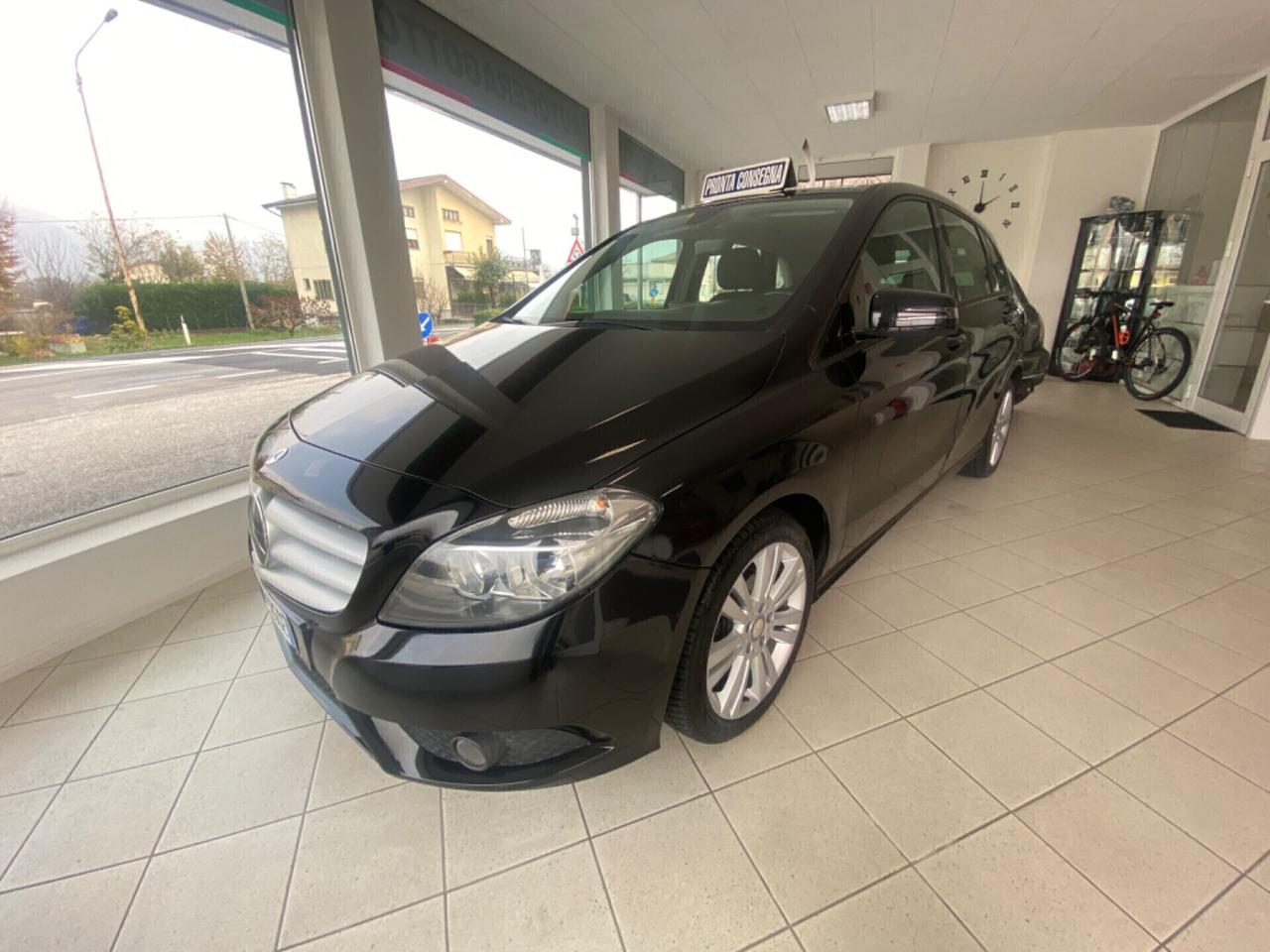 Mercedes B 180 CDI Executive "LEGGI"