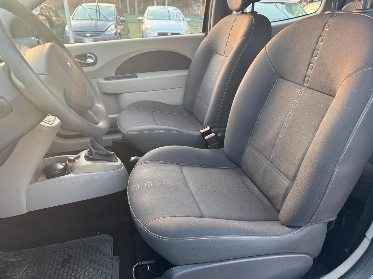 Renault Twingo 1.2 16V Confort