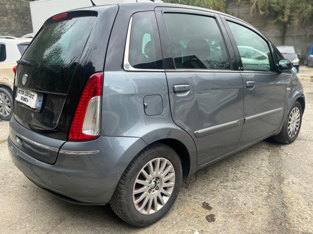 Lancia MUSA 1.3 Mjt 95 CV DFN Platinum 2011