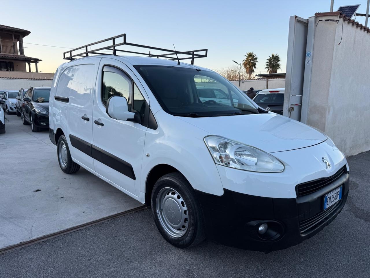Peugeot Partner 1.6 HDI PASSO LUNGO 3 POSTI