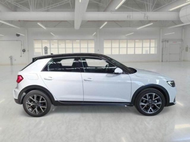 AUDI A1 citycarver 30 TFSI Admired