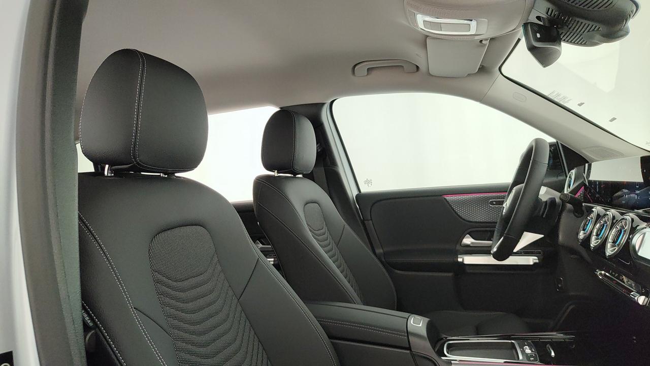 Mercedes-Benz GLB 200 d
