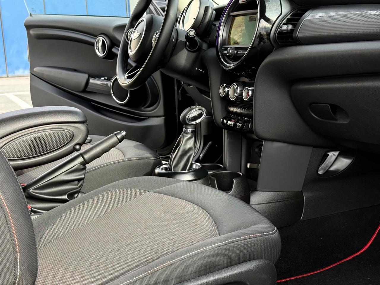 Mini 1.5 Cooper D 116 CV-AUTOM-BLACK EDITION