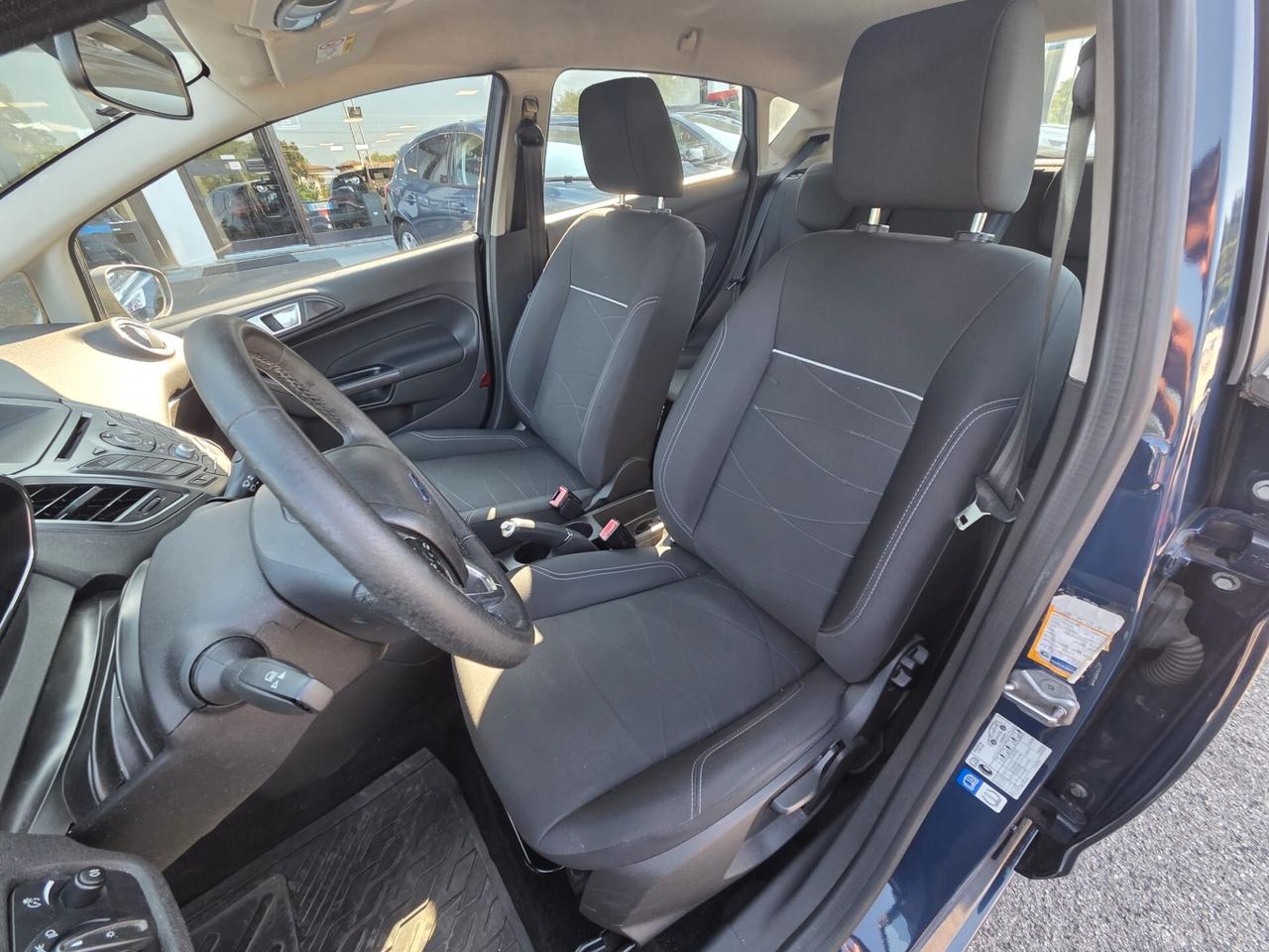 Ford Fiesta 1.4 5 porte Bz.- GPL Business *NEOPATENTATI*