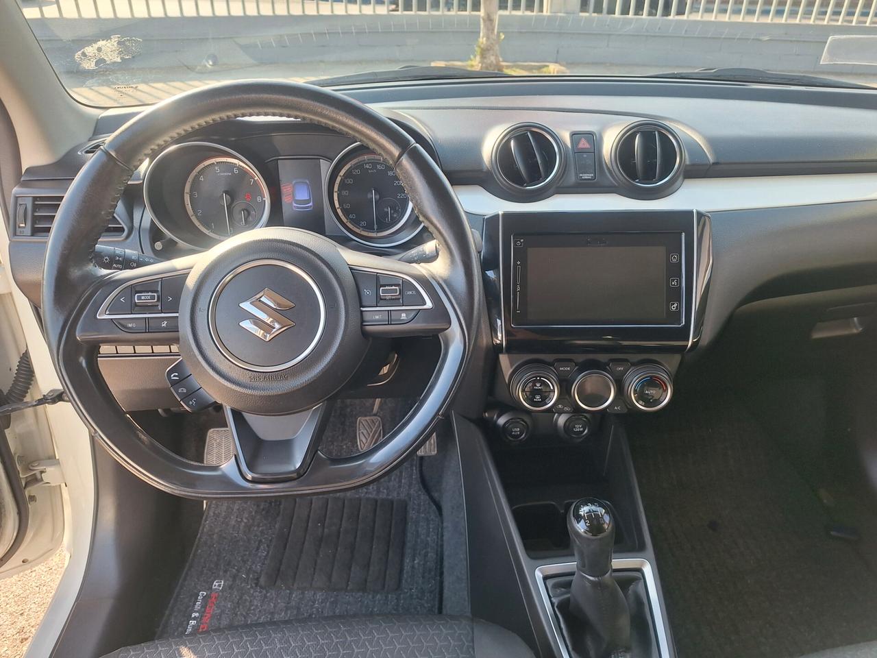 Suzuki Swift 1.0 Boosterjet Hybrid S