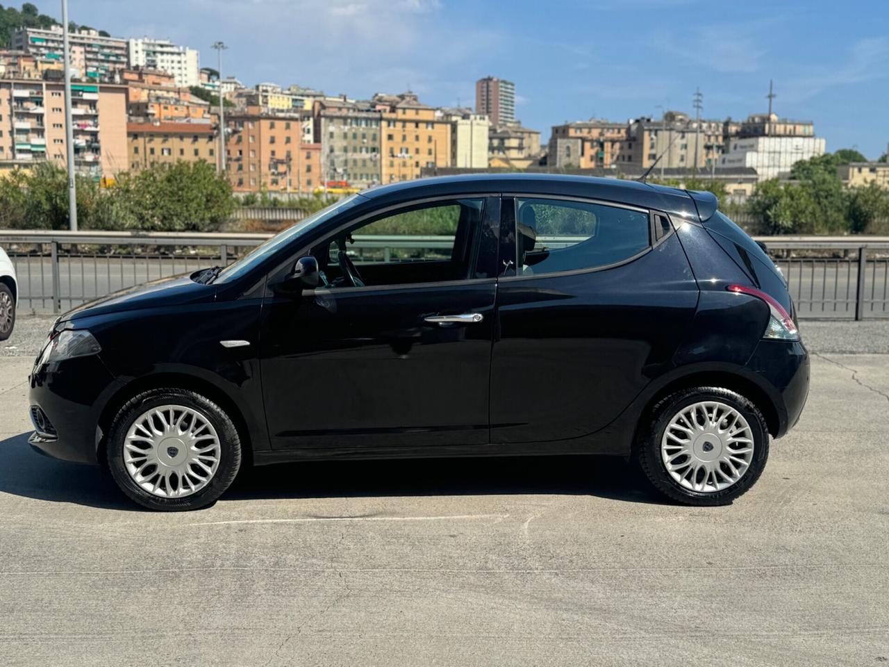 Lancia Ypsilon 1.2 69 CV 5 porte Platinum 2016