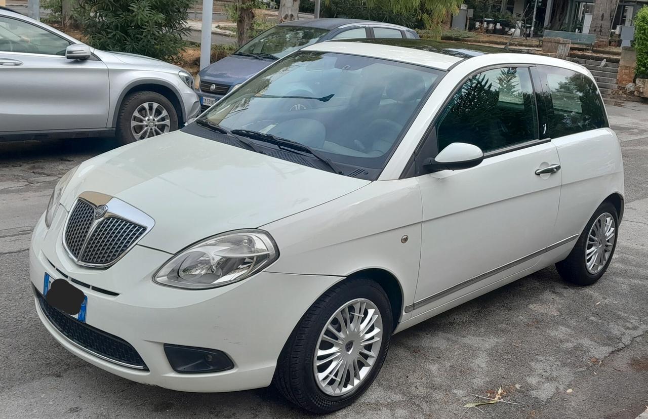 Lancia Ypsilon 1.2 Argento