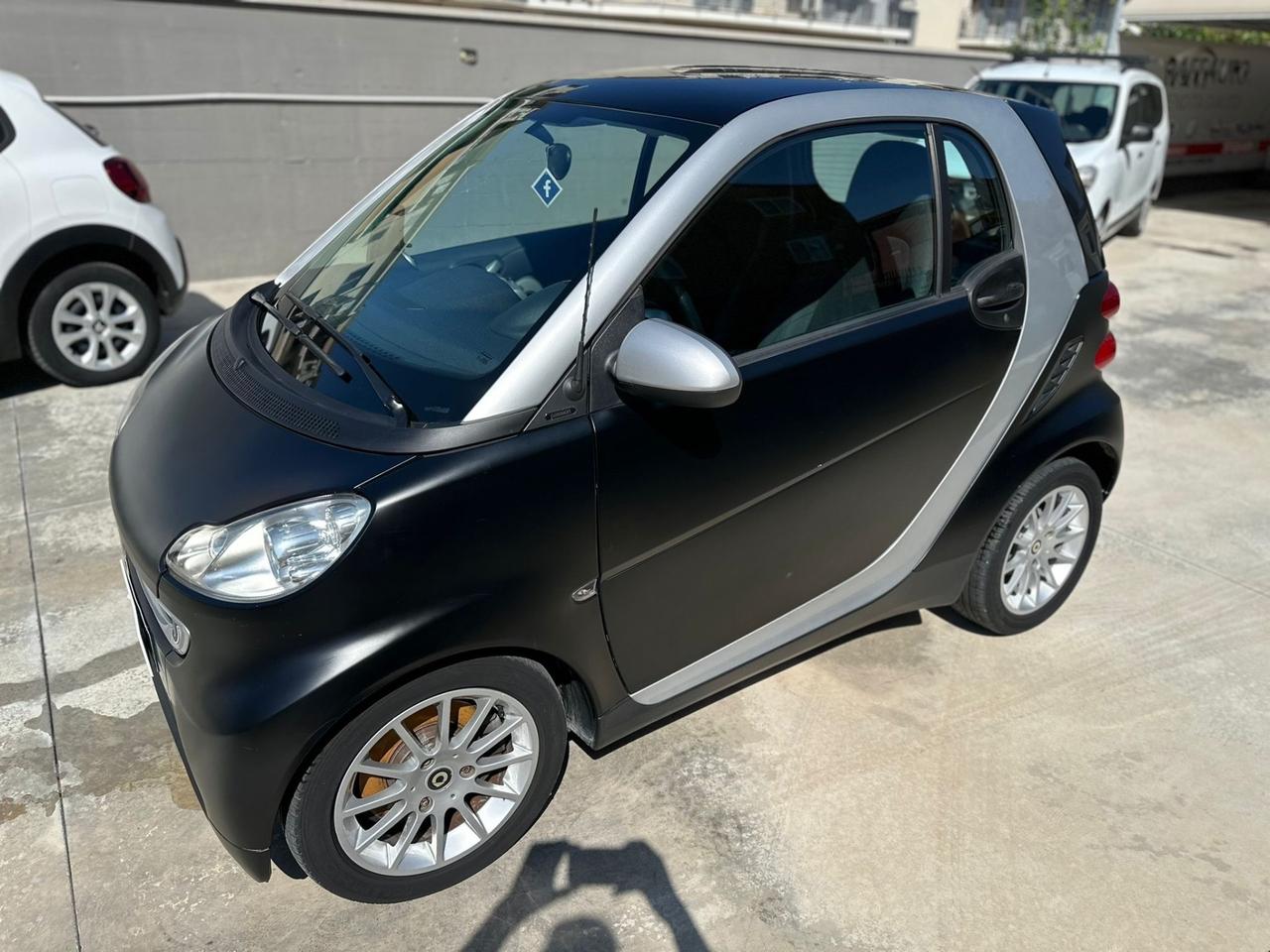 Smart ForTwo 1000 52 kW MHD coupé pure