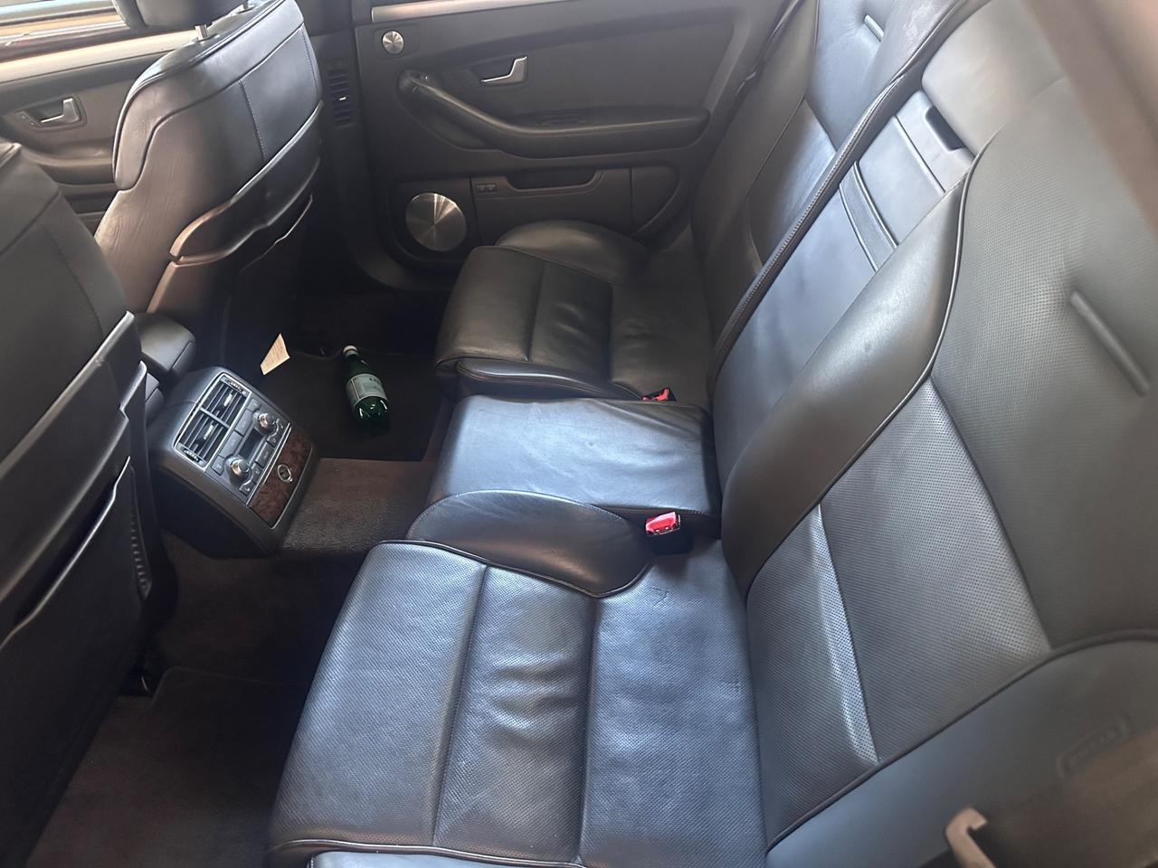 Audi A8 S8 5.2 V10 quattro tiptronic - Permute