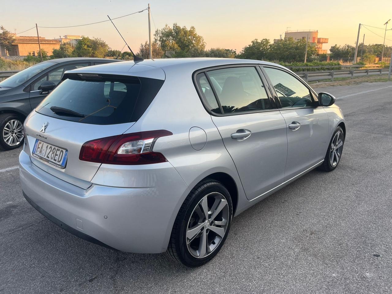 Peugeot 308 BlueHDi 120 S&S Allure Unipro 2015