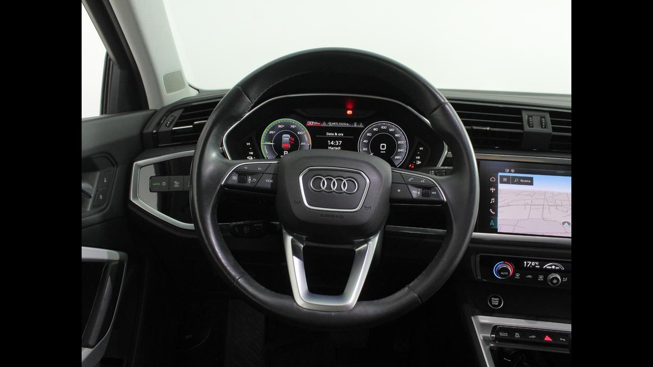 AUDI Q3 I 2019 Sportback - Q3 Sportback 45 1.4 tfsi e Business Plus s-tronic