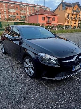 Mercedes-benz A180d Automatic – Neopatentati – Garanzia ufficiale 12 Mesi