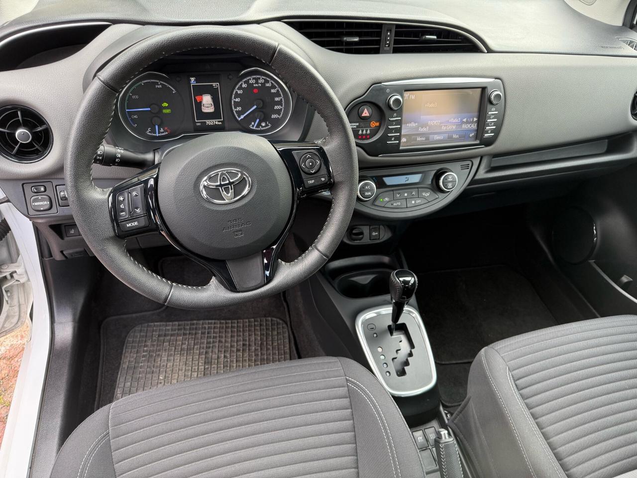 Toyota Yaris Hybrid *UNICO PROPRIETARIO