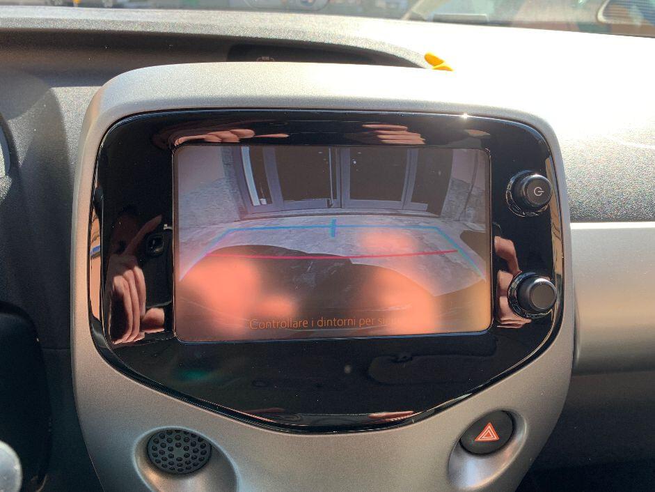 Toyota Aygo 1.0 VVT-i 69 CV 5 porte x-play - OK NEOPATENTATI