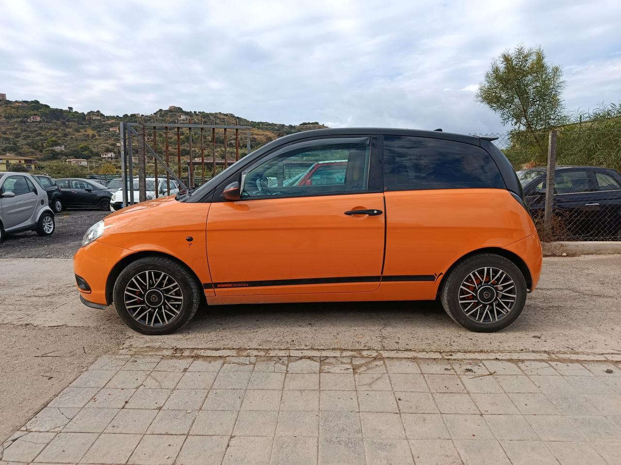 Lancia Ypsilon 1.3 MJT 70 CV Momo Design