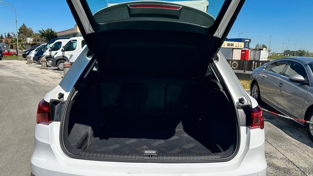 Audi Q3 2.0 TDI 150 CV S tronic Business KM CERTIFICATI