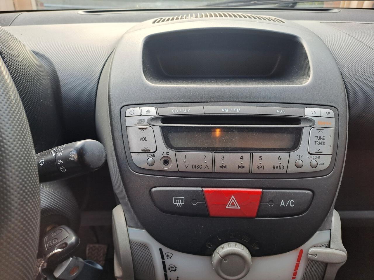 Toyota Aygo 1.0 12V VVT-i 5 porte Sol