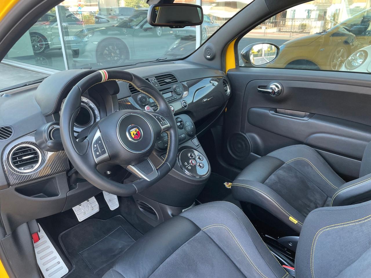 Abarth 500 695 Tributo Ferrari serie limitata 299 esemplari Giallo Modena