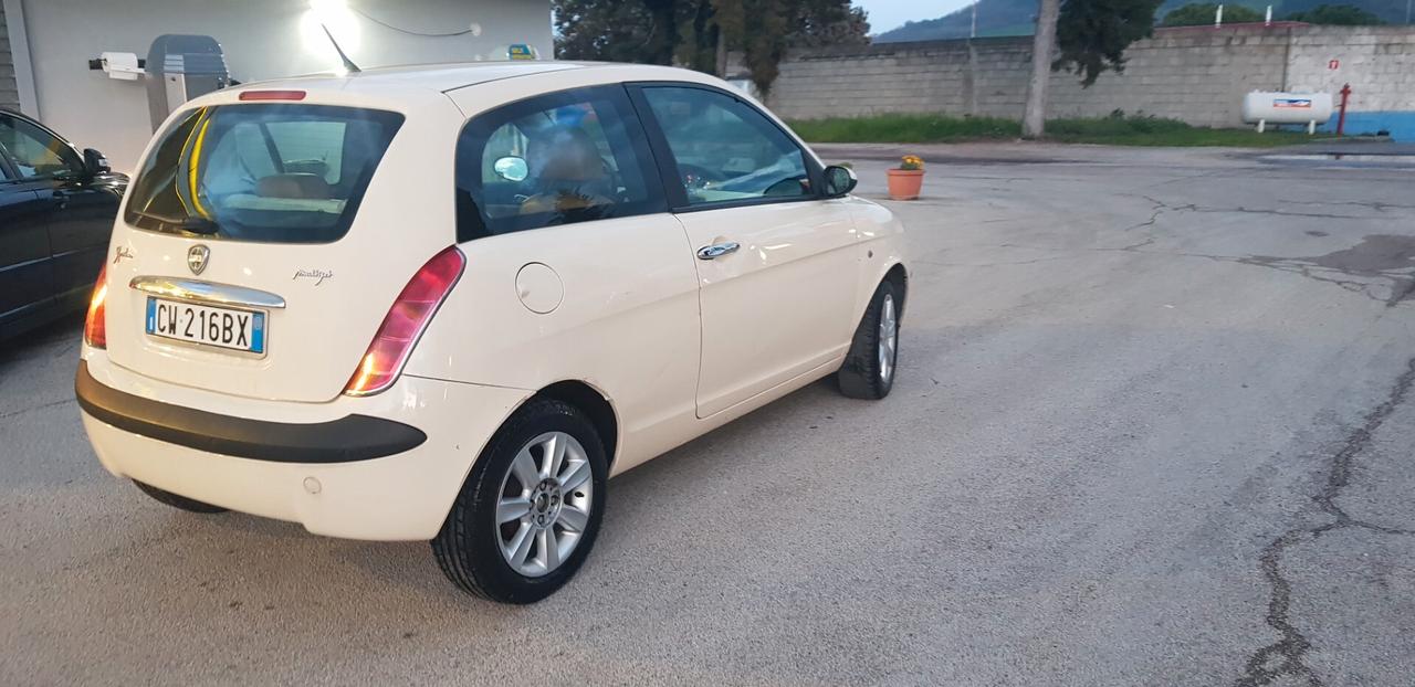 Lancia Ypsilon 1.3 Multijet 16V Oro