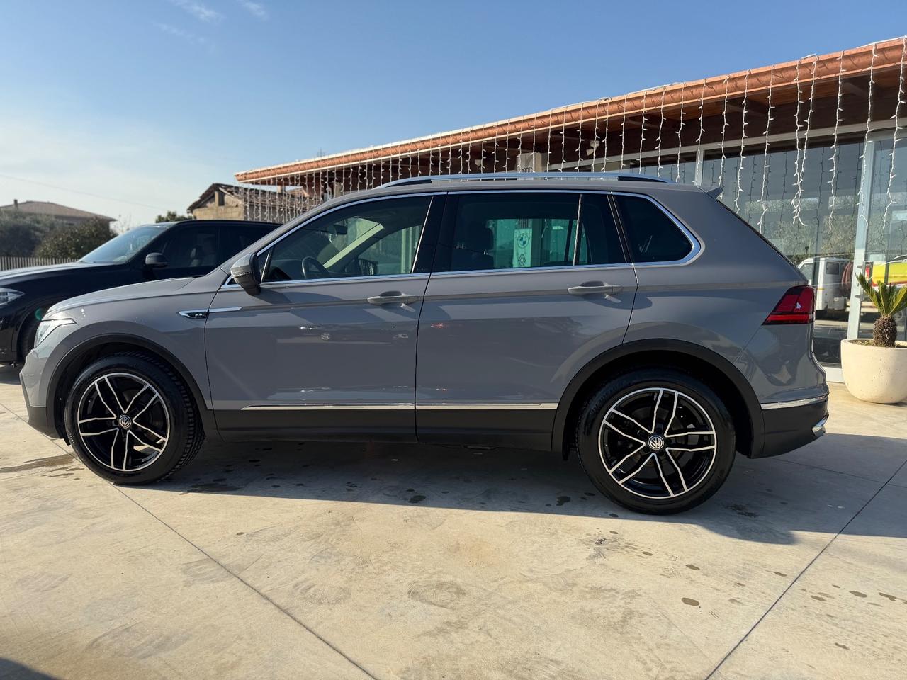 Volkswagen Tiguan 2.0 TDI 150 CV SCR DSG R-Line