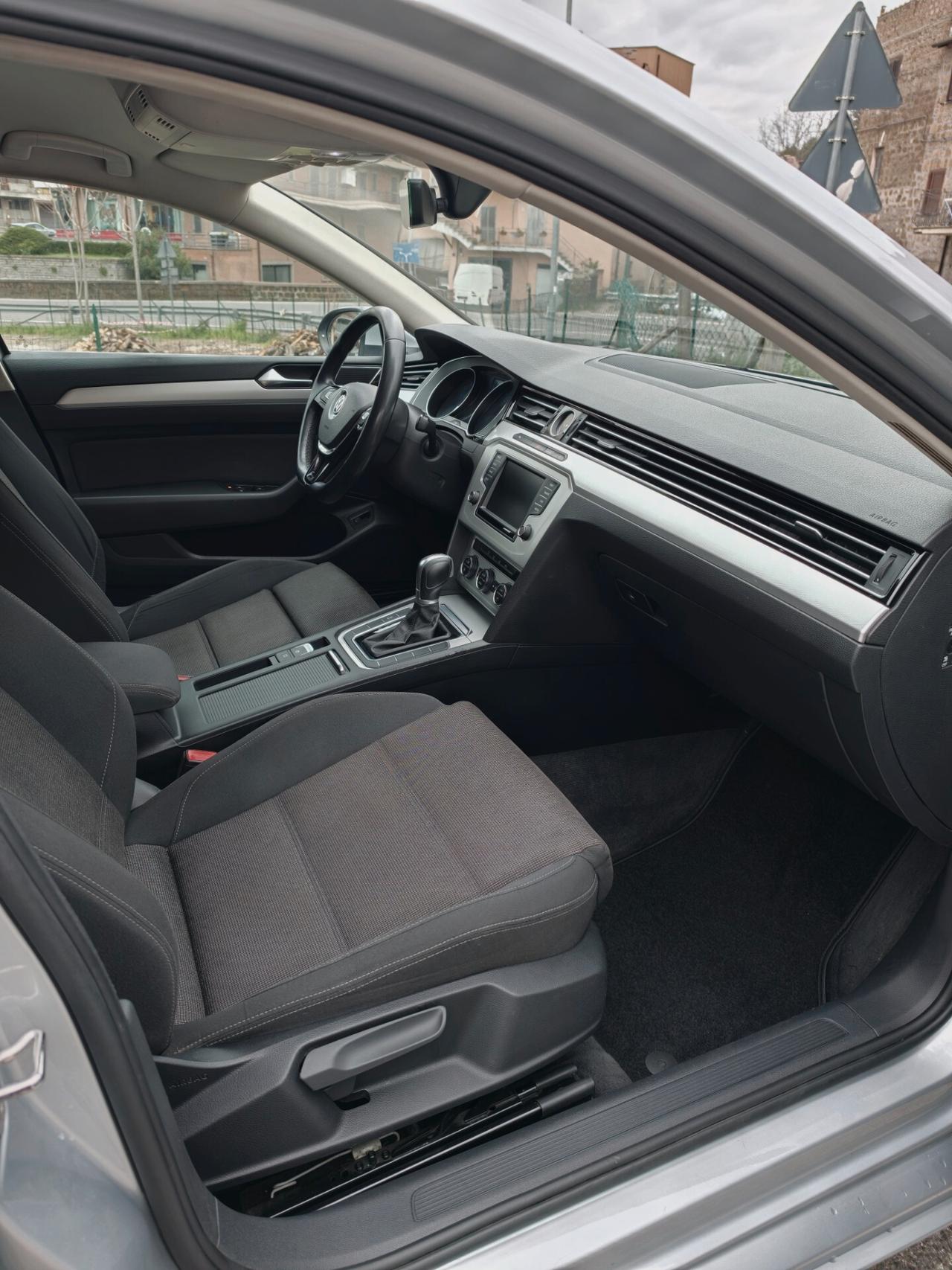 Volkswagen Passat Variant 1.6 TDI 120cv DSG