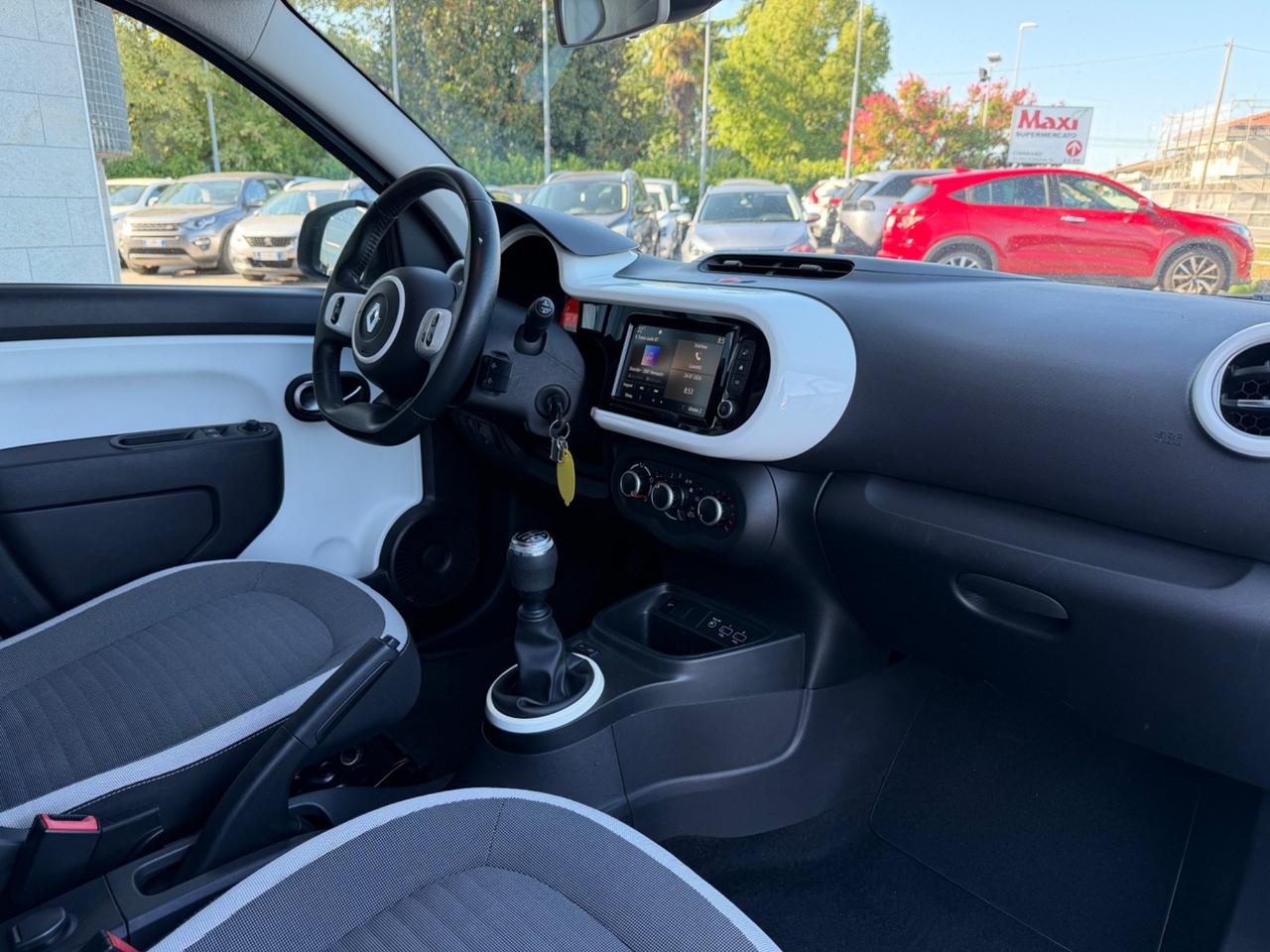 Renault Twingo 1.0 benzina Neopatentati