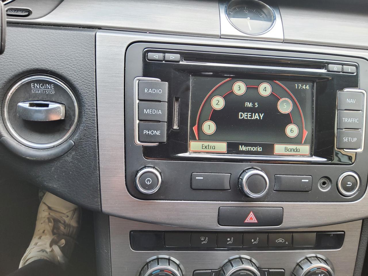 Volkswagen Passat Var. Bs. 1.6 TDI DSG Comf. BMT