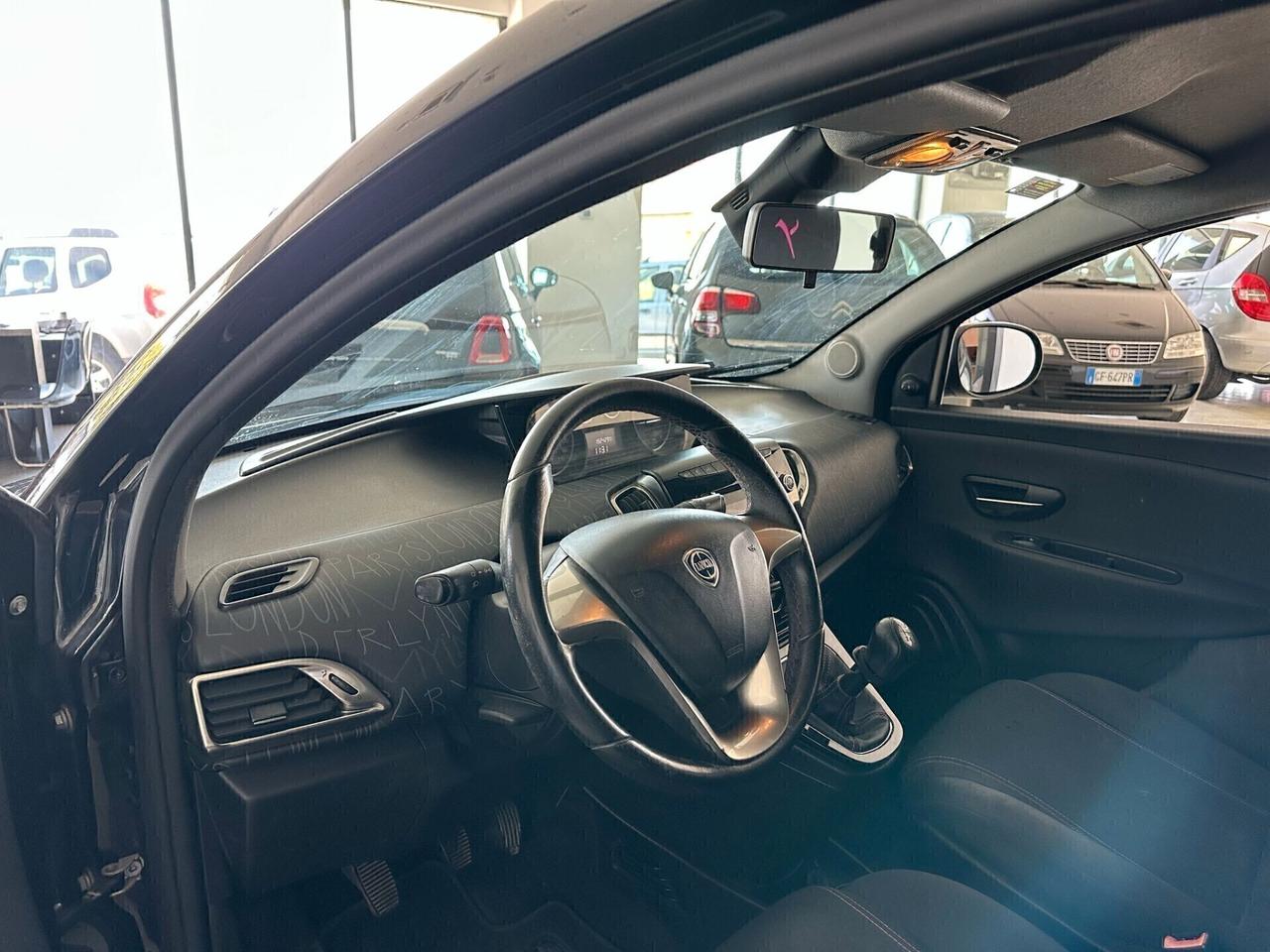 Lancia Ypsilon 1.2 69 CV 5 porte GPL Ecochic Gold