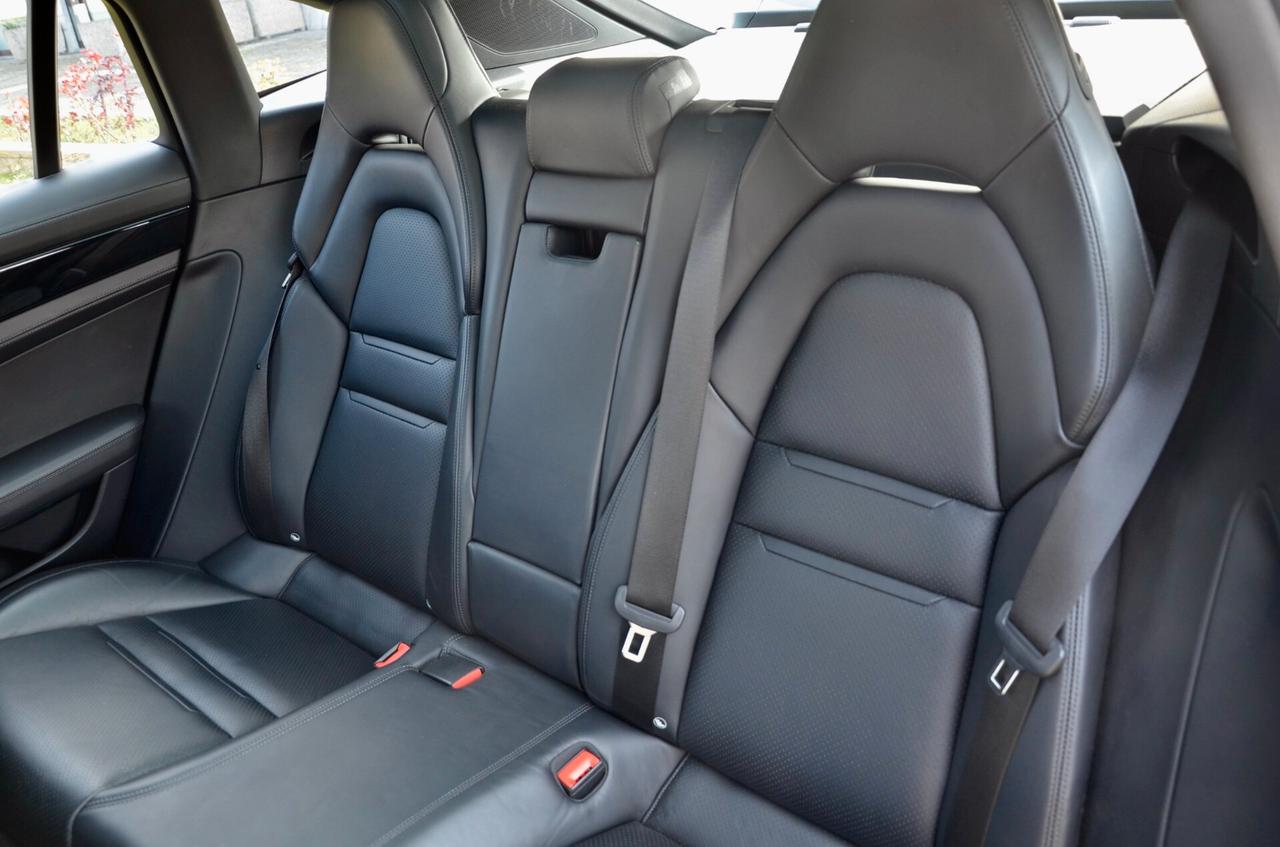 PORSCHE PANAMERA SPORT TURISMO 2.9 4 E-HYBRID PLUG-IN 330cv PDK, SERVICE PORSCHE, TETTO, SOFT CLOSE, BOSE, FARI PDLS, SOSPENSIONI PNEUMATICHE, PERMUTE