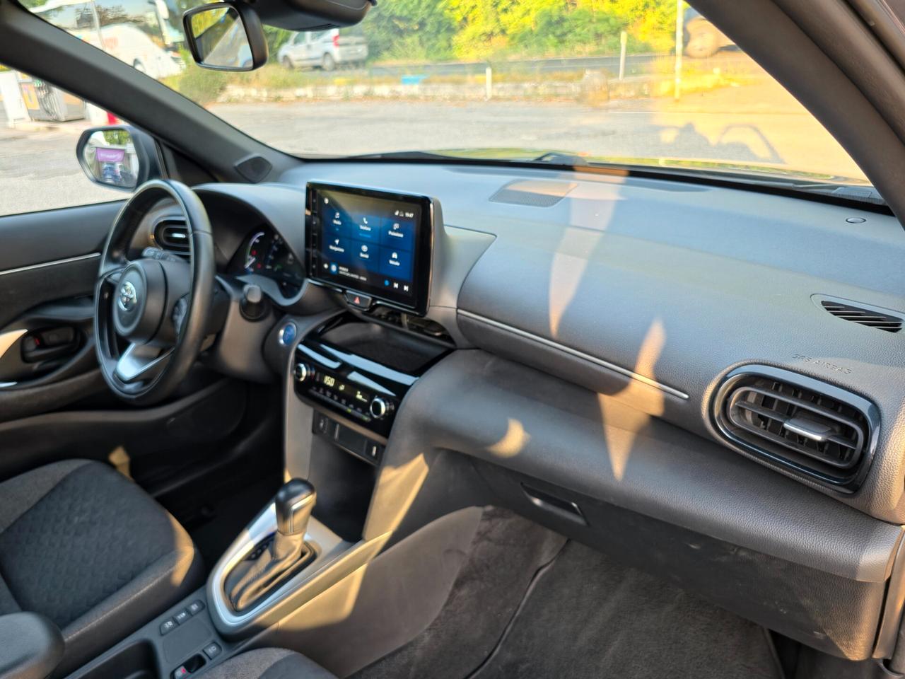 Toyota Yaris Cross 1.5 Hybrid 5p. E-CVT Business E6 Automatica NEO 2022