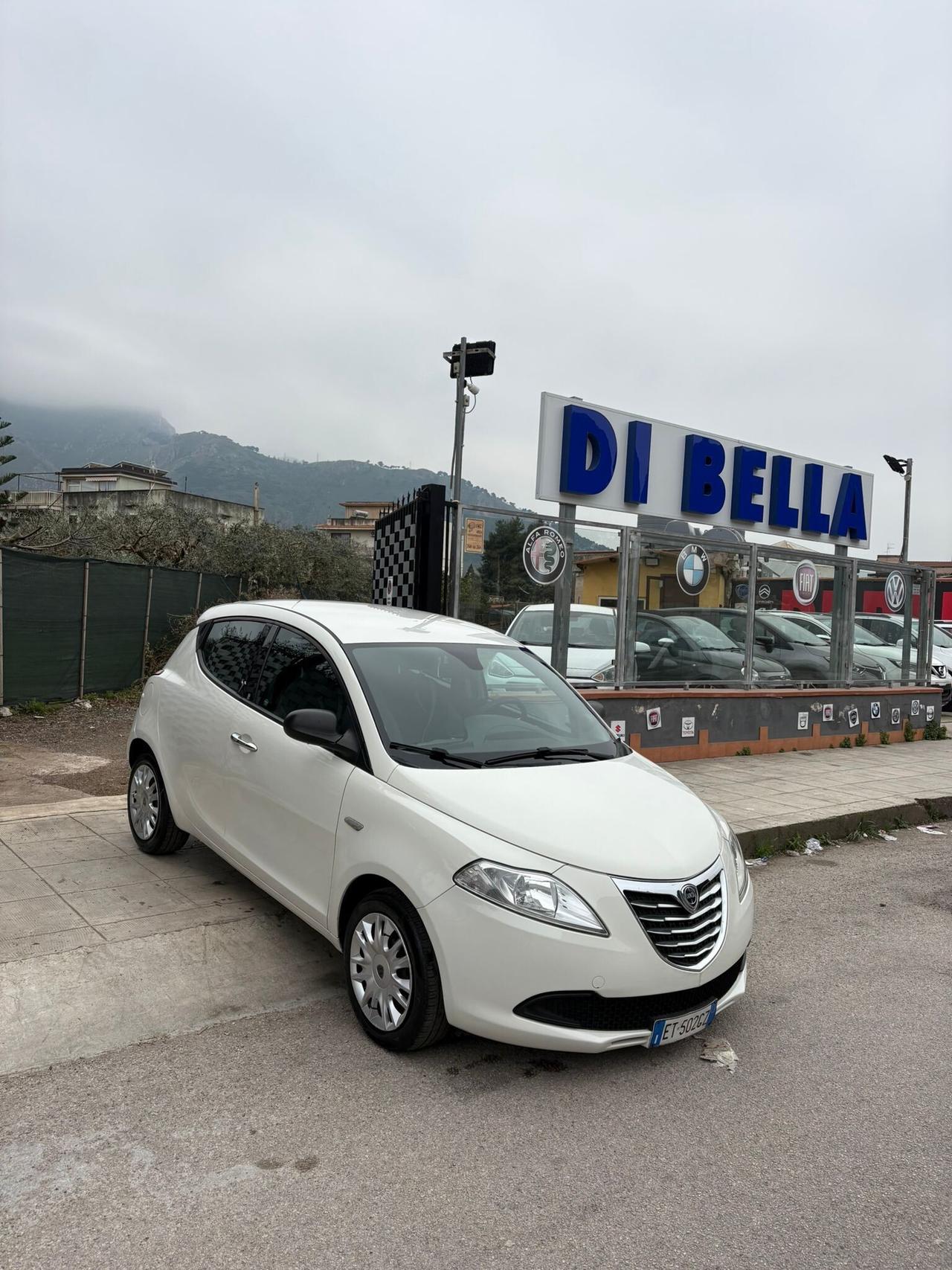 Lancia y 1.2 benzina