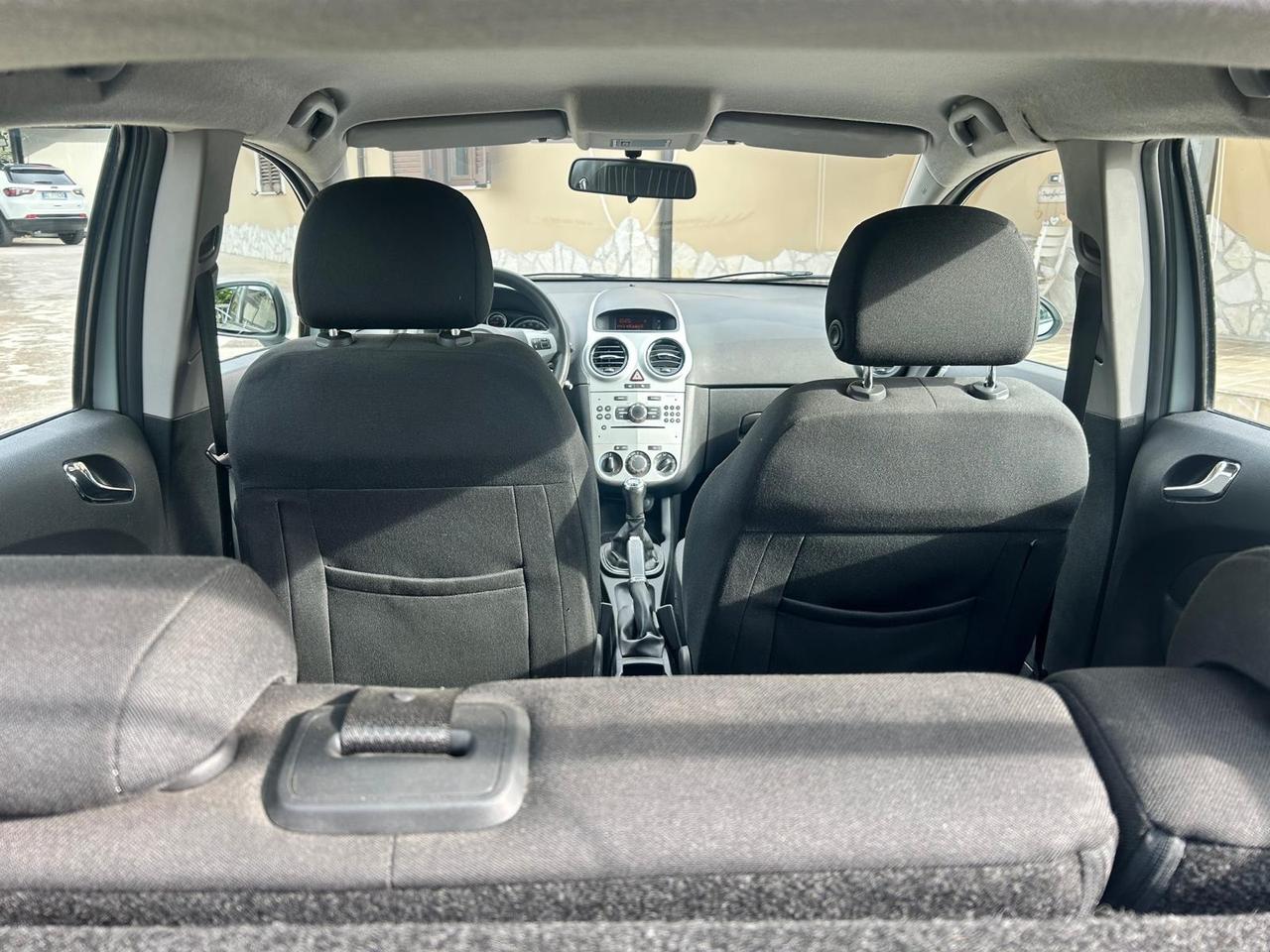 Opel Corsa 1.2 5 porte Cosmo