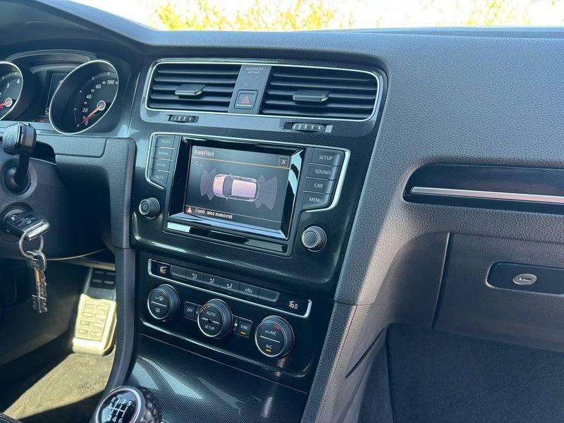 Volkswagen Golf 2.0 TSI 220cv