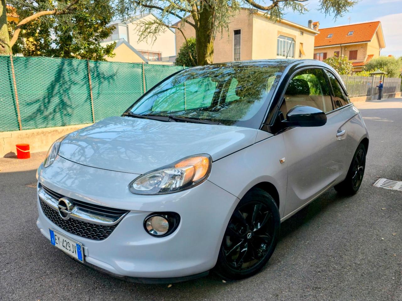 Opel Adam