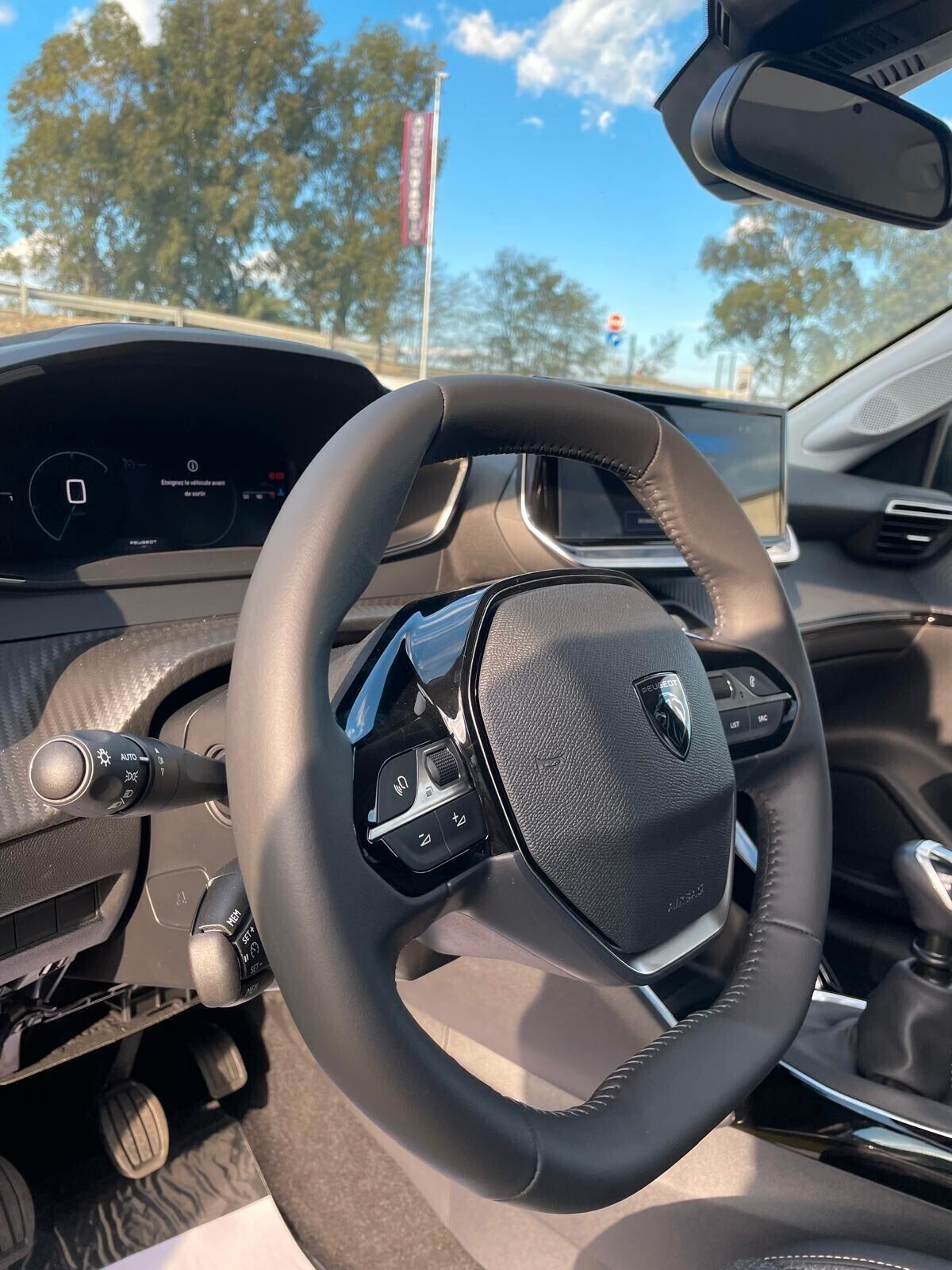 Peugeot 208 1.2 Allure turbo benzina 100 cv