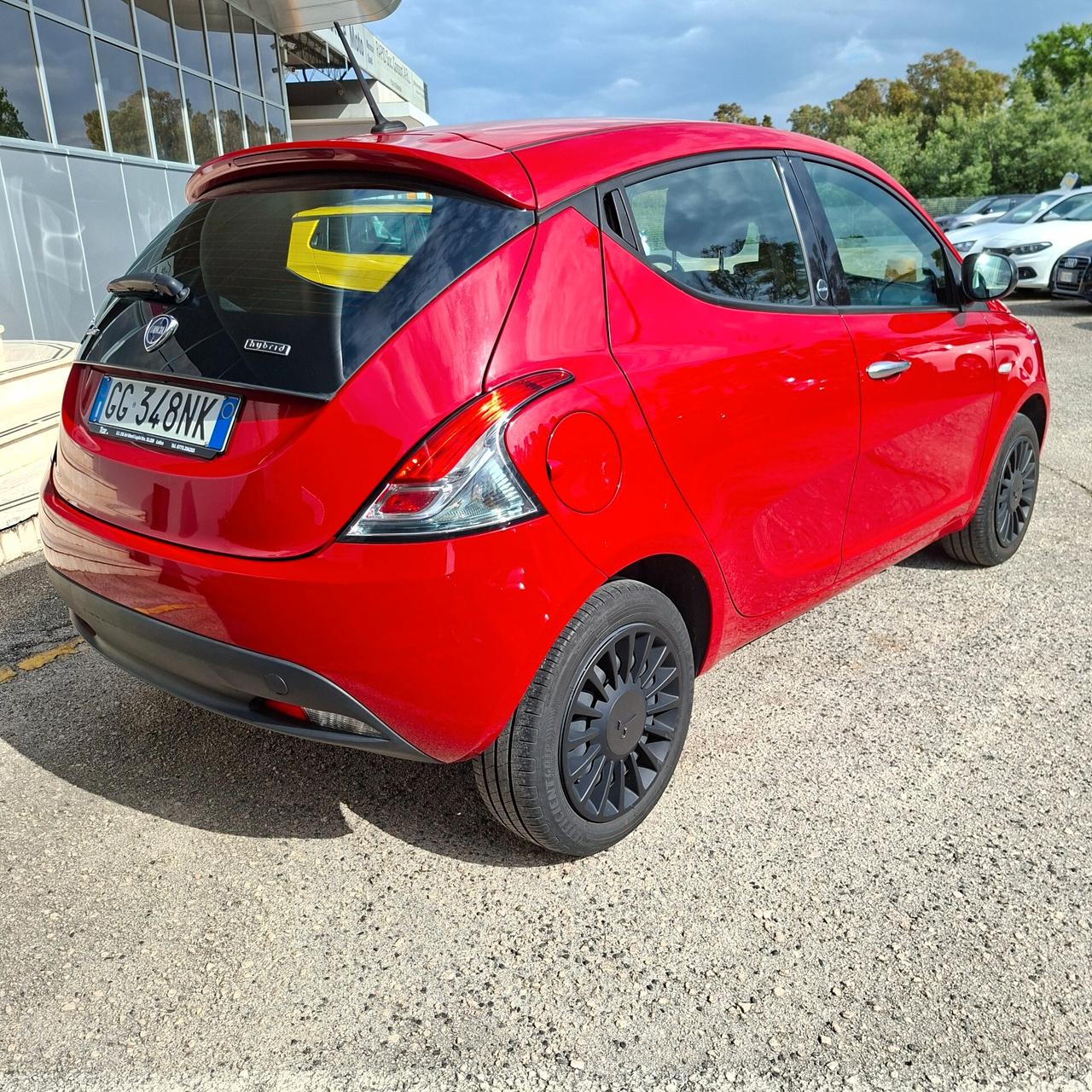 Lancia Ypsilon 1.0 Bz 70 Cv Hybrid Silver