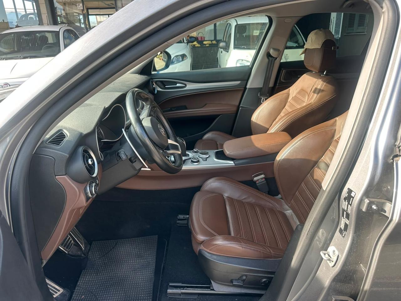 Alfa Romeo Stelvio 2.2 Turbodiesel 210 CV AT8 Q4 Veloce