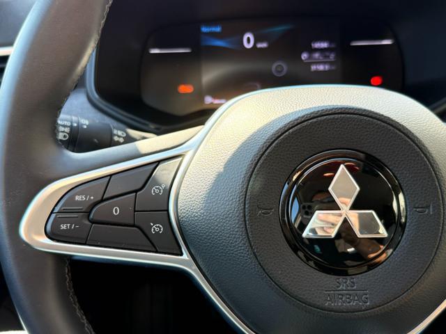 RENAULT Clio (mitsubishi COLT) 1.0 turbo 90 CV Invite -