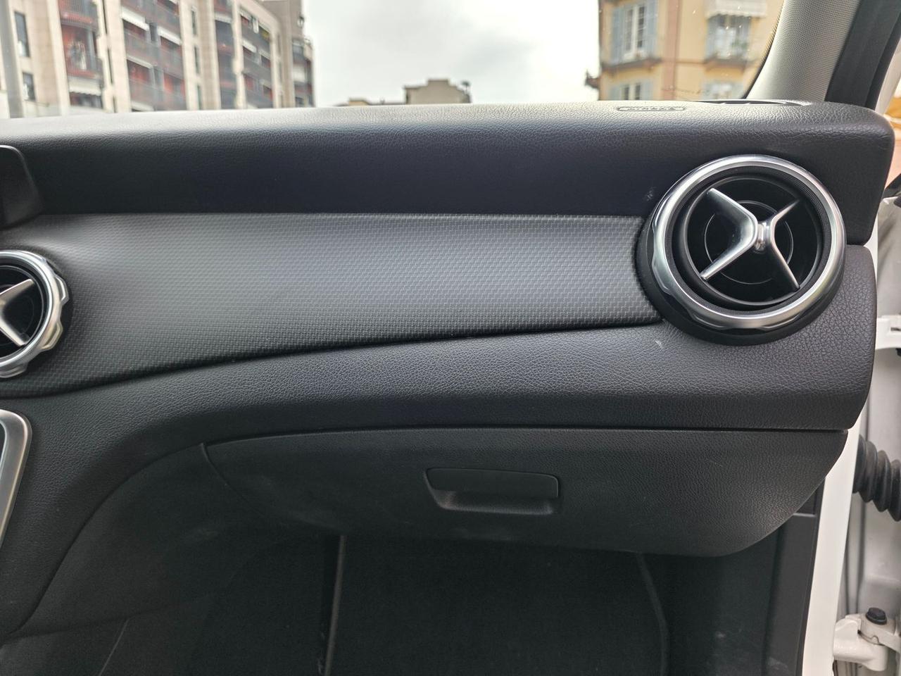 Mercedes-Benz GLA 200 GLA-Clas #7563