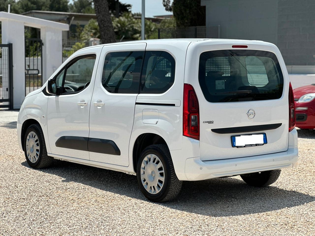 Opel Combo Life 1.5D Advance 5P. N1