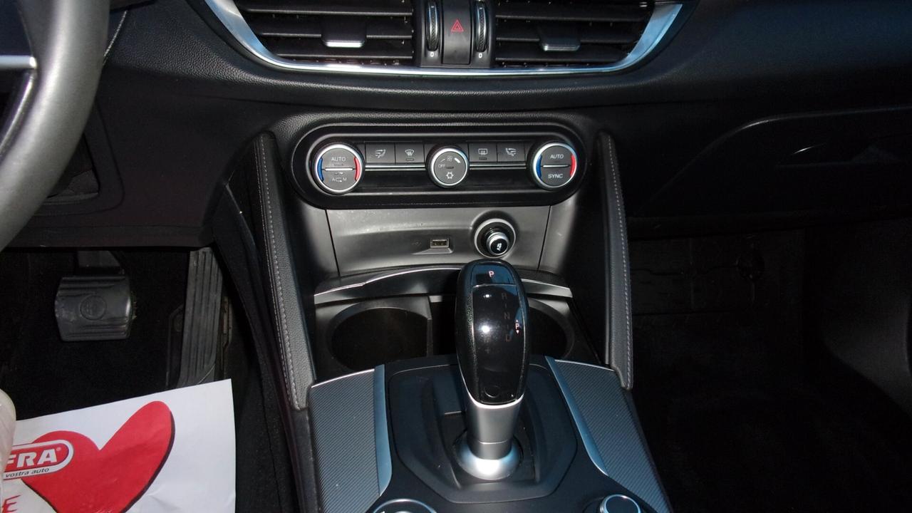 Alfa Romeo Stelvio 2.2 Turbodiesel 210 CV AT8 Q4 Executive