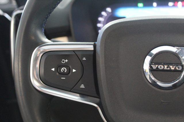 VOLVO XC40 2.0 B3 163 CV DCT Core